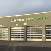 Foto zeigt Werkstatthalle des Fahrzeugservice Riegelmann